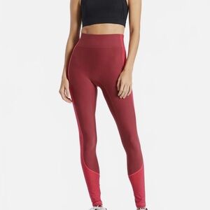 Bandier Center Stage Color Block Pro Fleece Leggings Cordovan/Pink Herringbone